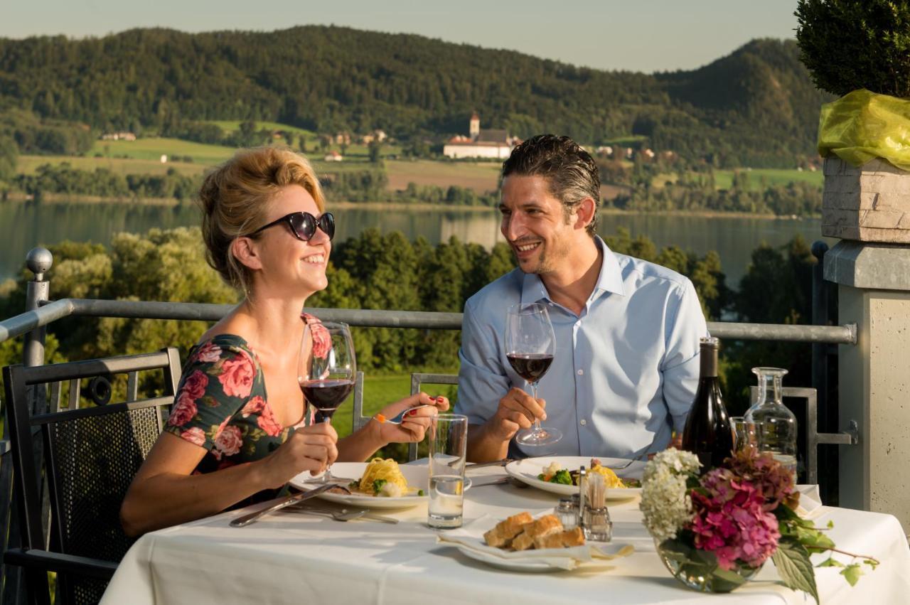 Hotel Seehof Sankt Georgen am Längsee Buitenkant foto