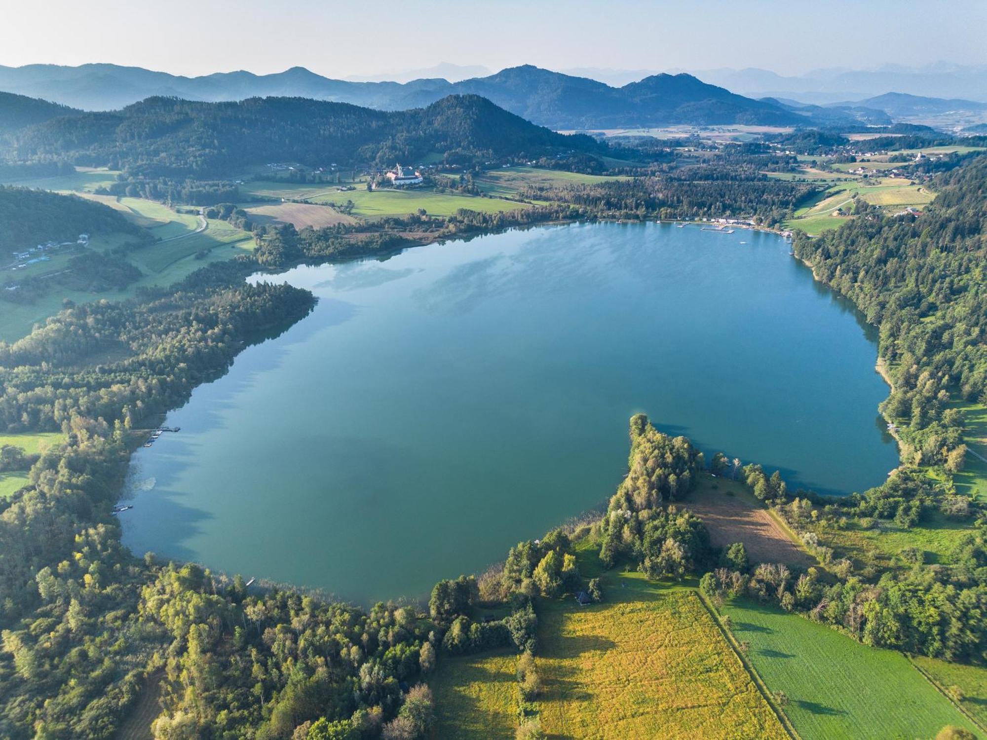 Hotel Seehof Sankt Georgen am Längsee Buitenkant foto